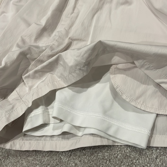 Aerie offline shorts, size large - Picture 2 of 3